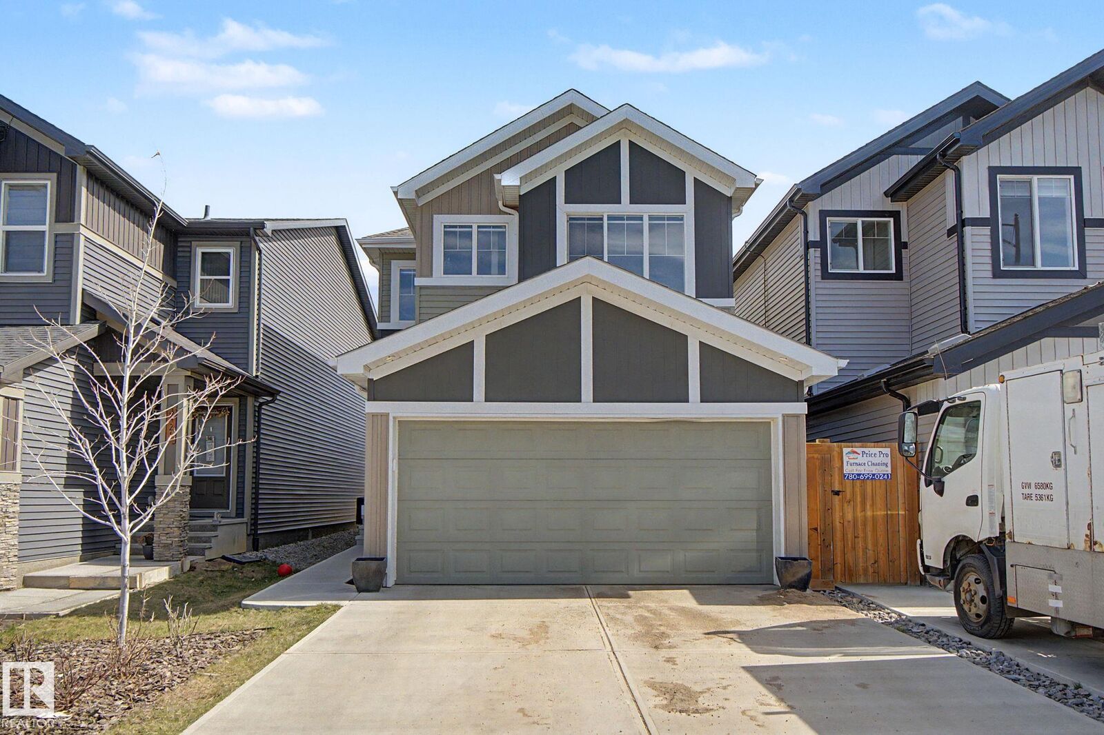 Property Photo:  3423 Checknita Terrace SW  AB T6W 4H6 