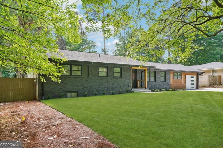 Property Photo:  5170 Chamblee Dunwoody Road  GA 30338 