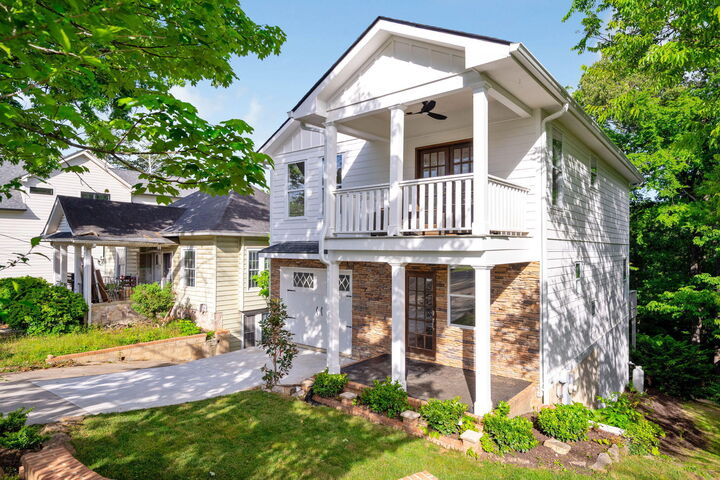 Property Photo: 919 Forest Avenue TN 37405
