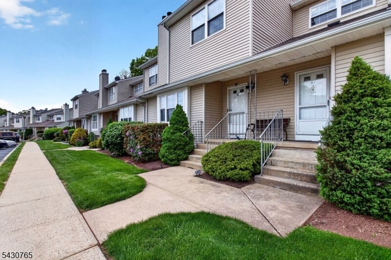 Property Photo:  61 Freemont Ct  NJ 08873 