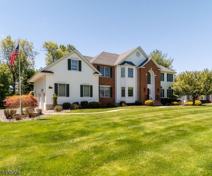 Property Photo:  305 Charlton Ln  NJ 08853 