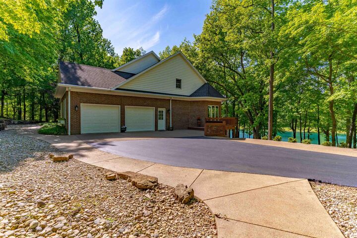 Property Photo: 1288 Hunter Boulevard IN 47601