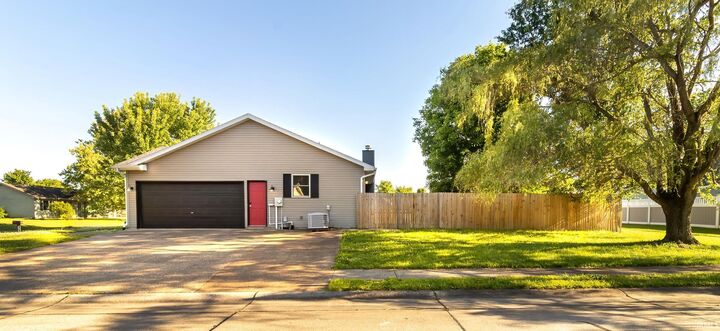 Property Photo:  4911 Yellowstone Drive  IN 47630 