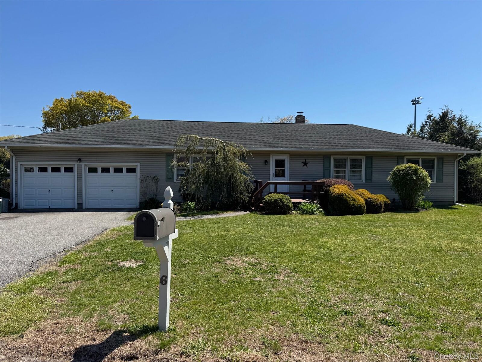 Property Photo:  6 Head Of The Neck Road  NY 11941 