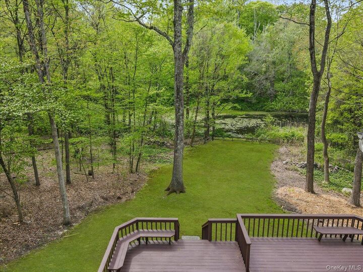Property Photo:  10 Silvermine Drive  NY 10590 