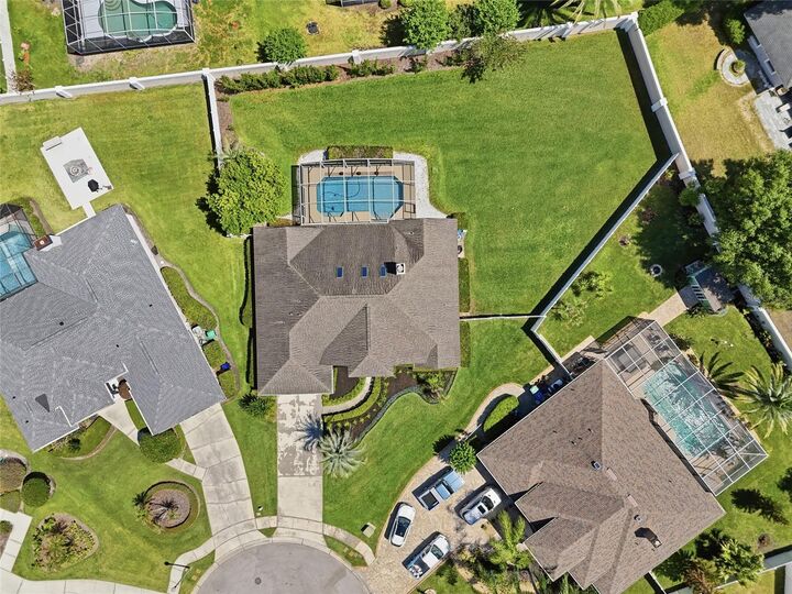 Property Photo:  1101 Cirrus Court  FL 32835 