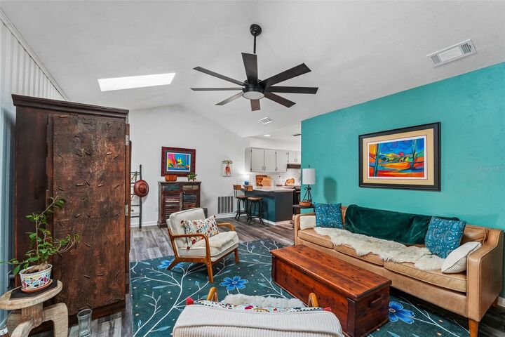 Property Photo:  5212 NW 56th Court  FL 32653 