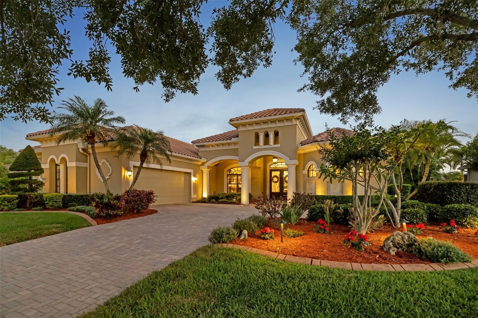 Property Photo:  11427 Savannah Lakes Drive  FL 34219 