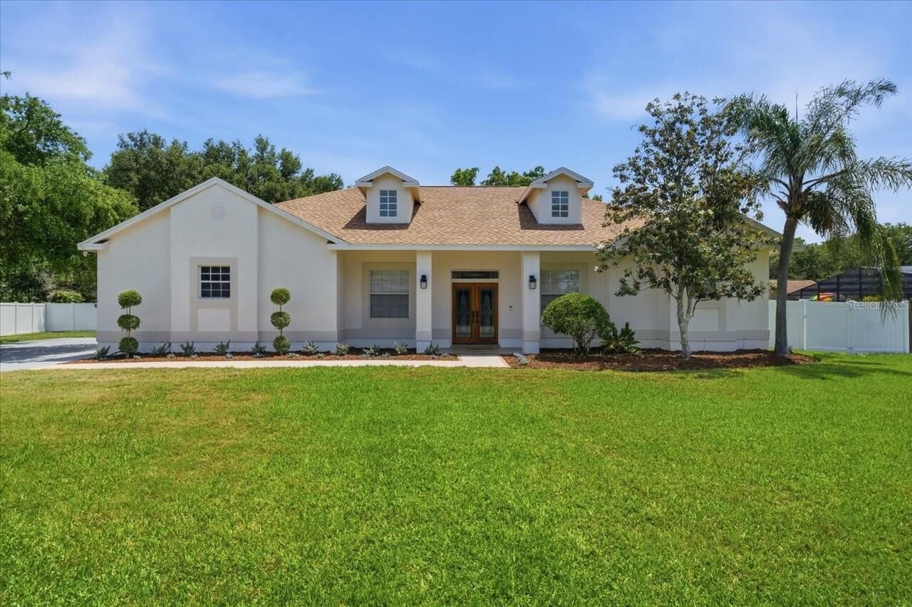 Property Photo: 3902 Meadowlark Court FL 34639