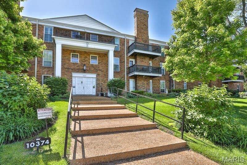 Property Photo: 10374 Chimney Rock Drive 2 MO 63146