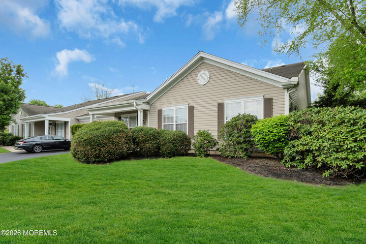 Property Photo:  419 Spring Meadow Drive  NJ 08701 