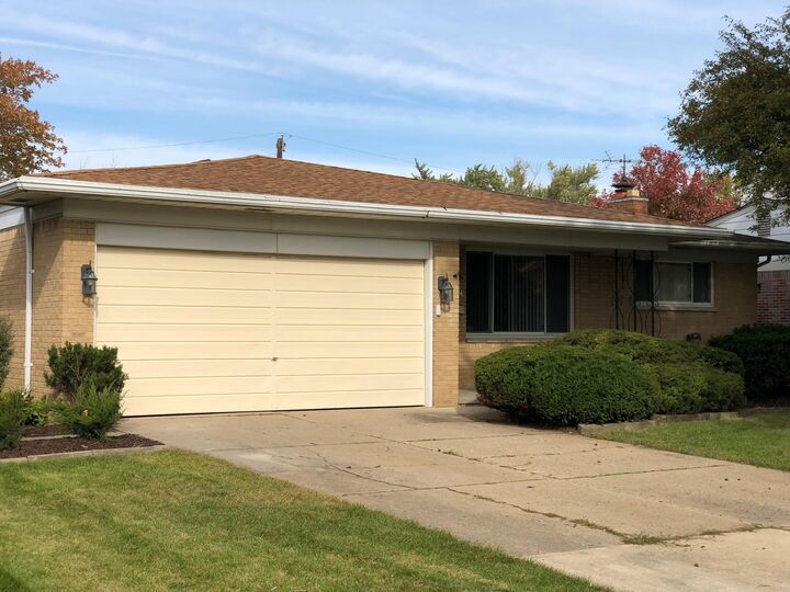 Property Photo:  33455 Elgin Court  MI 48310 