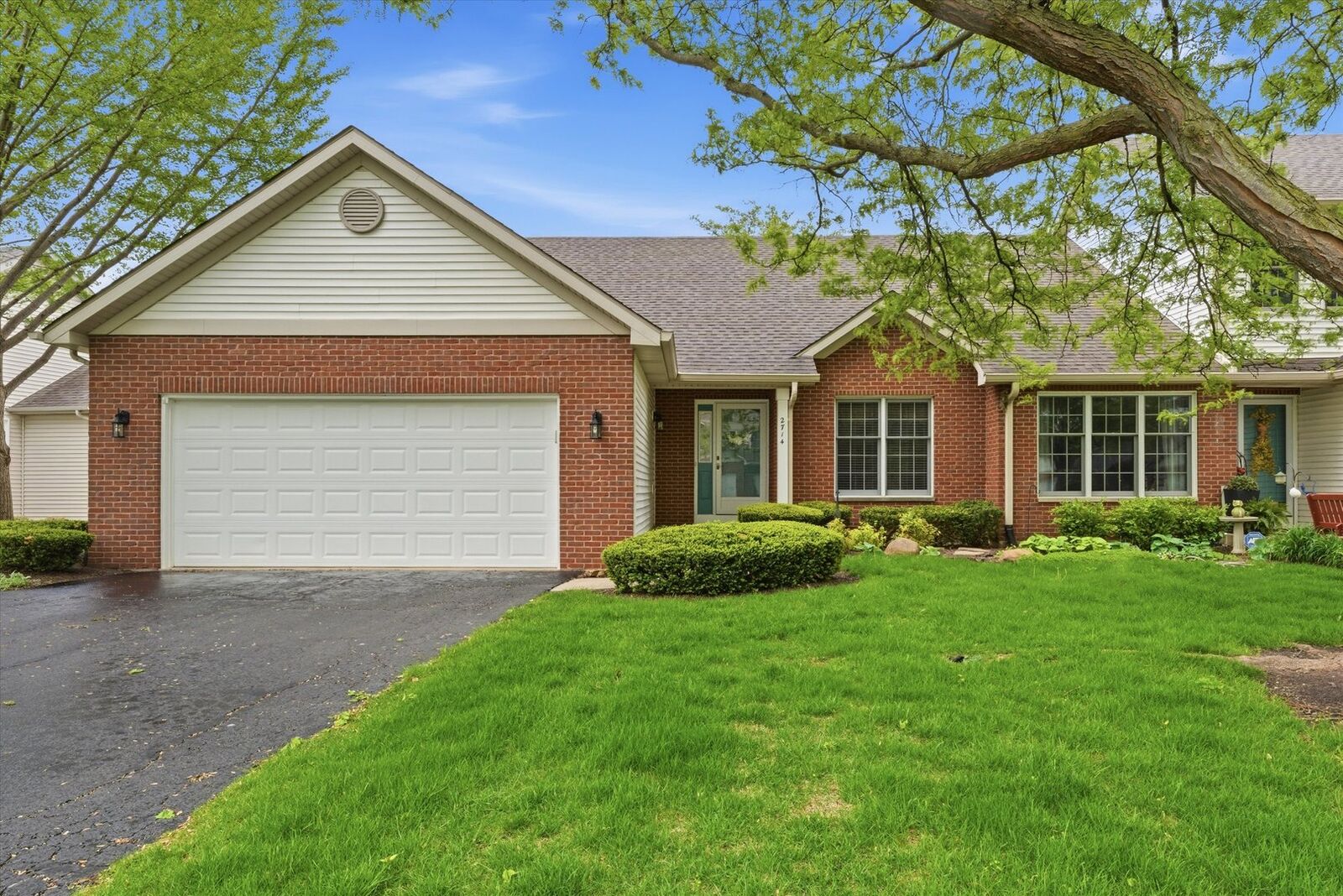 Property Photo: 2714 Lake Shore Drive IL 60431