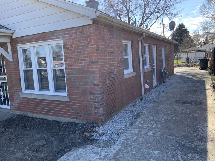 Property Photo:  