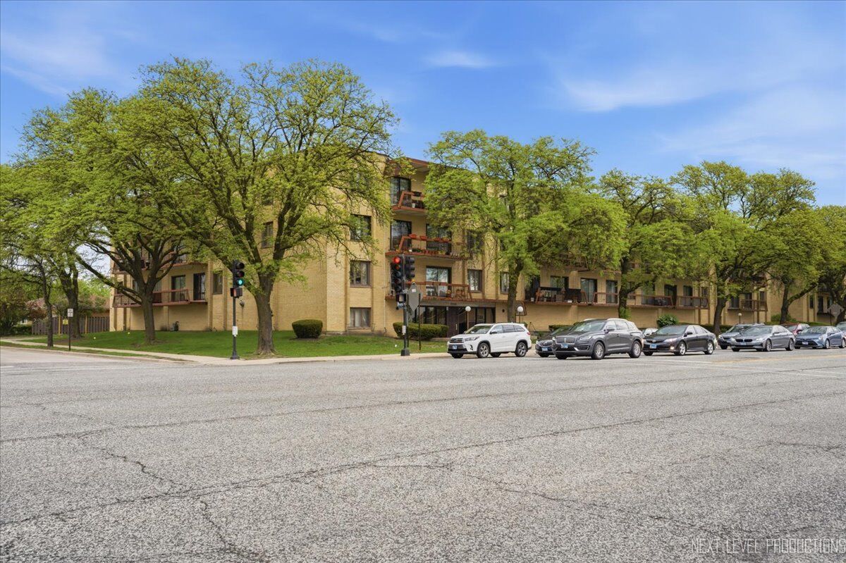 Property Photo:  7730 Dempster Street 205  IL 60053 