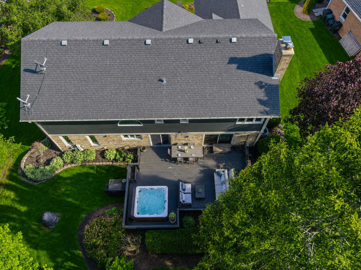 Property Photo: 250 Covington Drive IL 60010