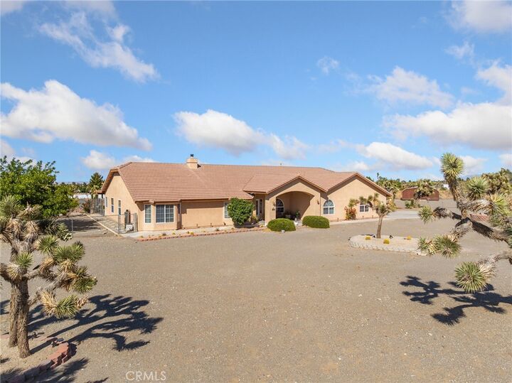 Property Photo:  11025 El Esteban  CA 92371 