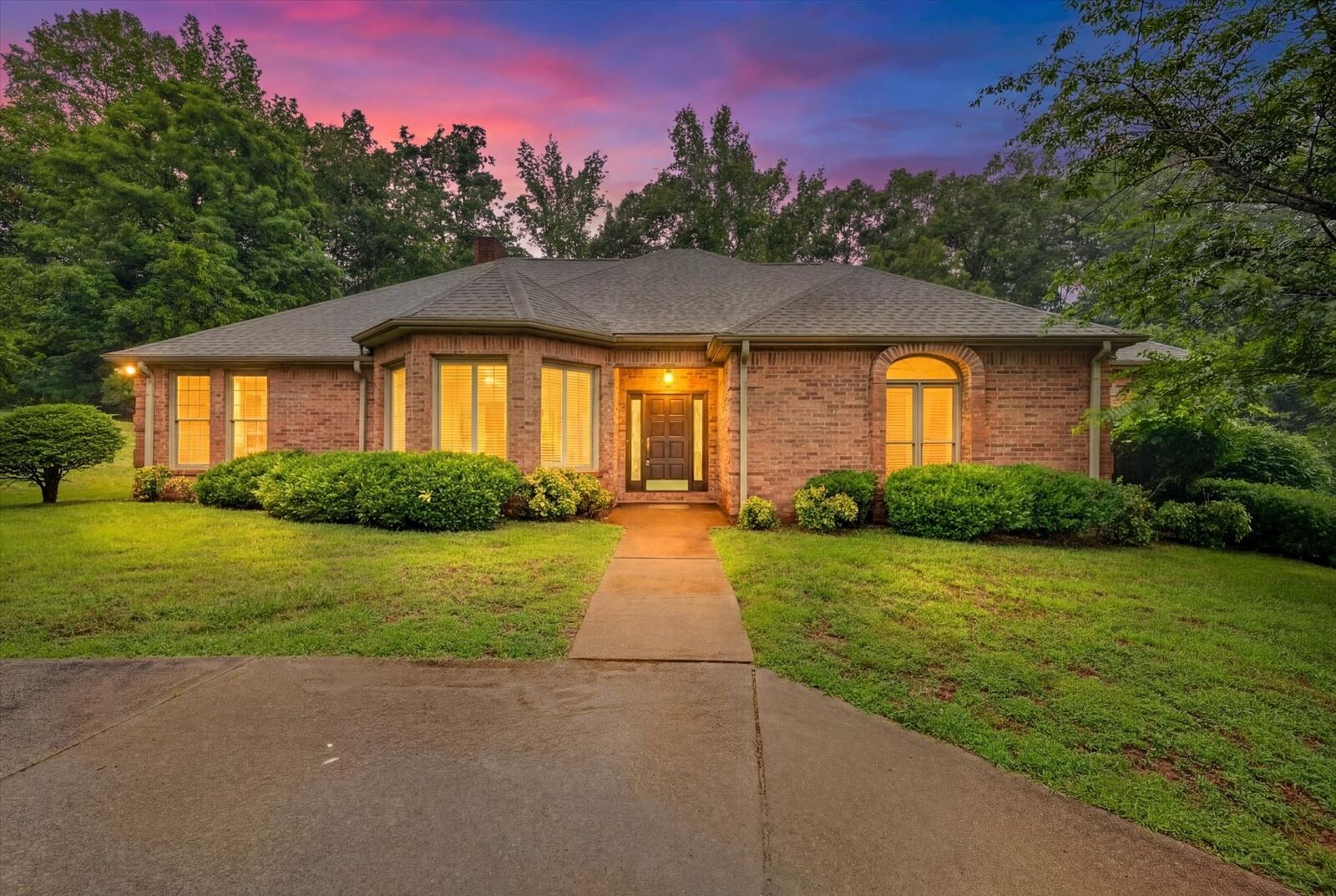 Property Photo: 216 Patrick Dr TN 37058
