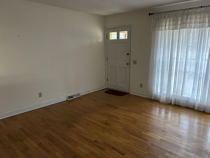 Property Photo:  801 Cloverhurst Drive  GA 30673 