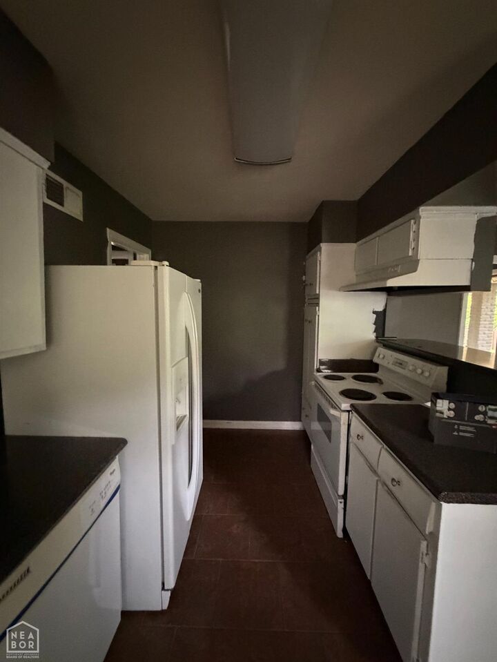 Property Photo:  618 S Roselawn  AR 72301 