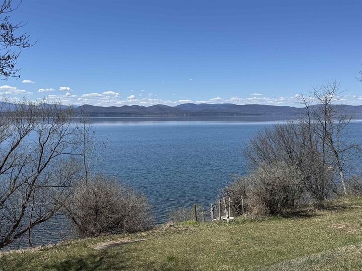 Property Photo:  481 Hills Point Road  VT 05445 
