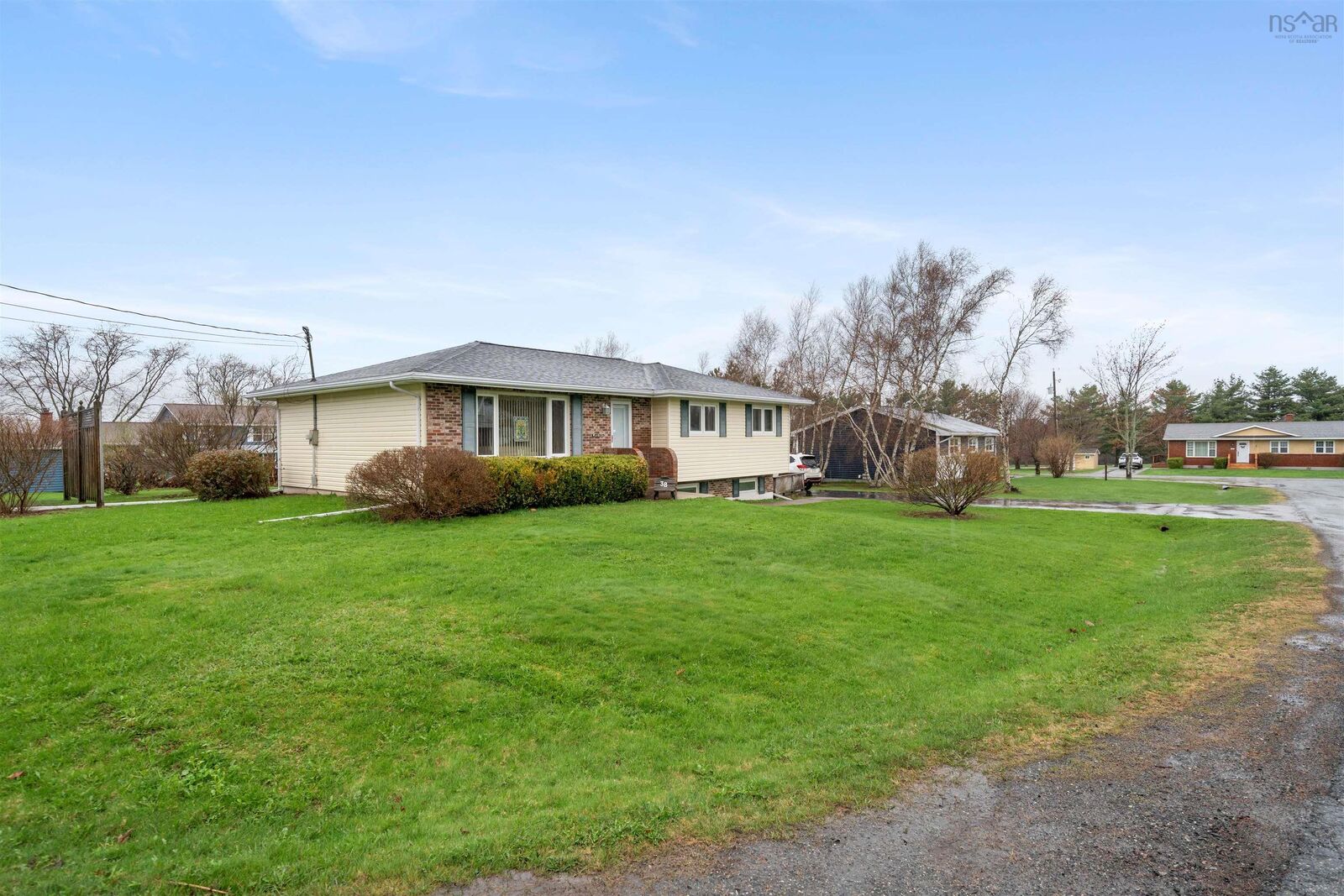 Property Photo: 38 Oakridge Terrace NS B0K 1H0