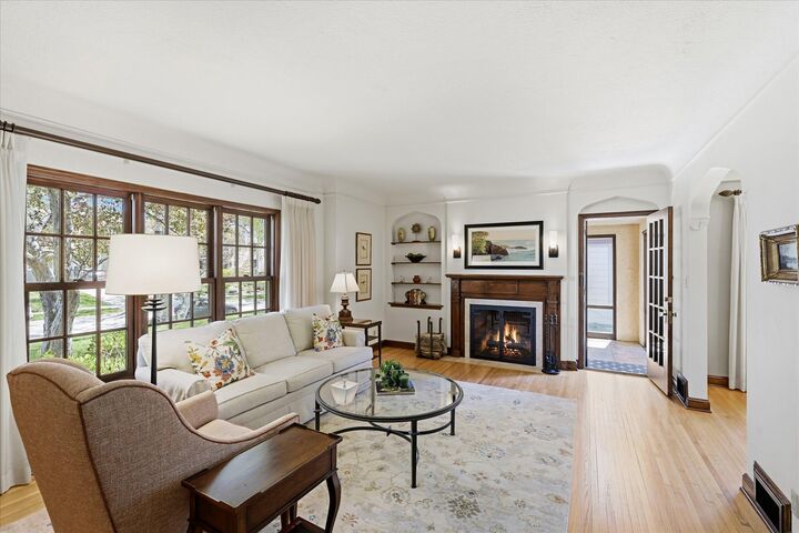 Property Photo:  2732 Drew Avenue S  MN 55416 