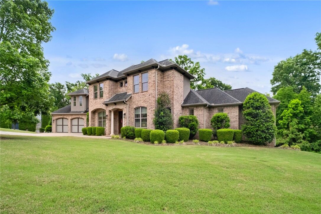 Property Photo:  9 S Queensborough Lane  AR 72758 