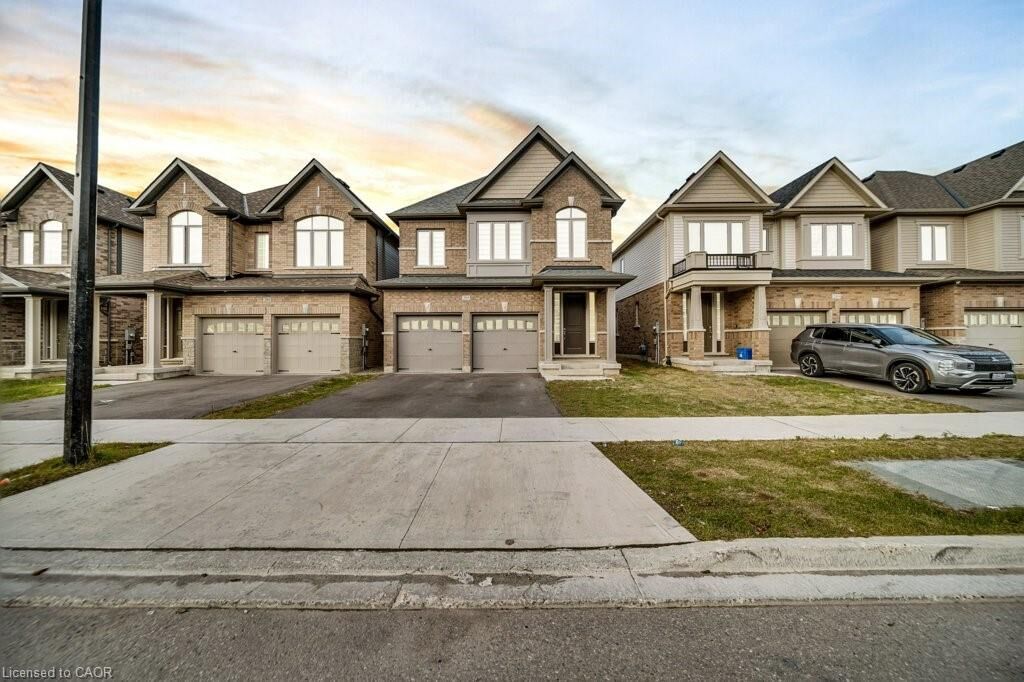Property Photo: 285 Broadacre Drive ON N2R 0S6