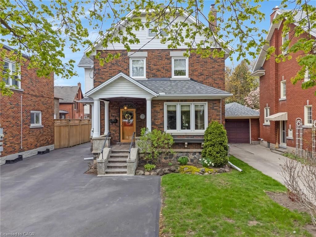 Property Photo:  115 Filbert Street  ON N2H 1Y3 