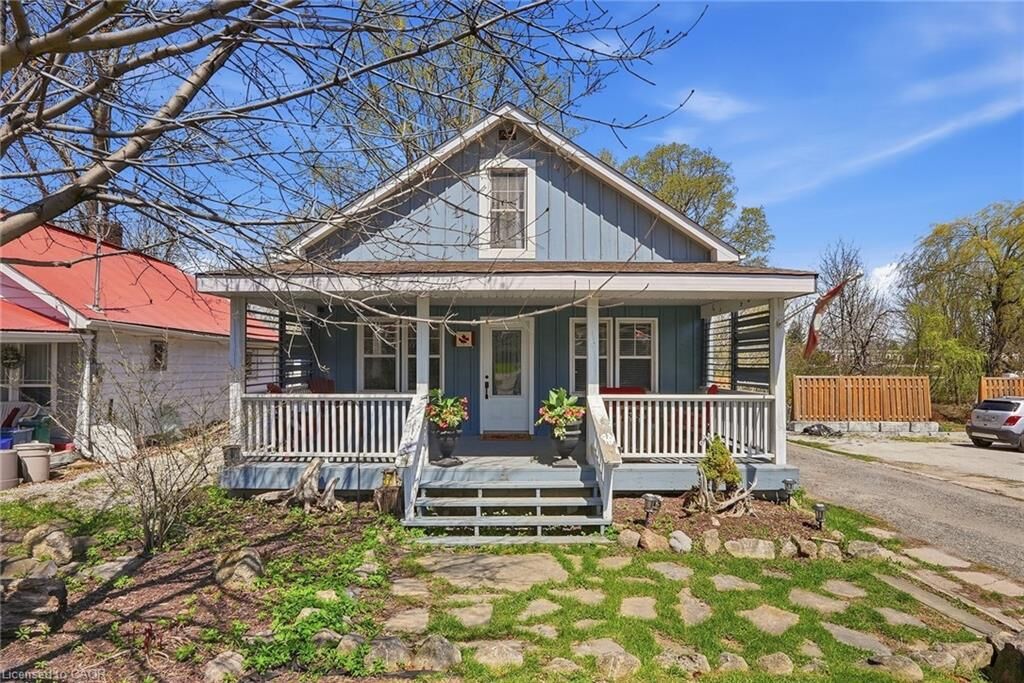 Property Photo:  125 Main St N Street  ON L7G 3E5 