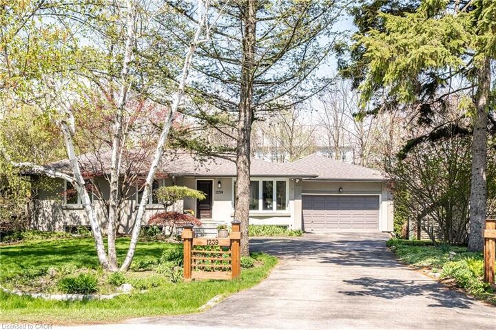 Property Photo:  1239 Baldwin Drive  ON L6J 2W4 
