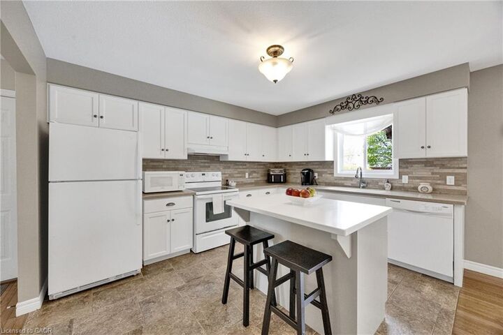 Property Photo:  7 Windemere Avenue  ON N4G 5M8 