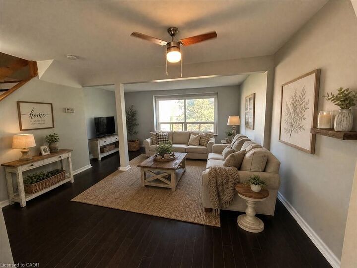 Property Photo:  