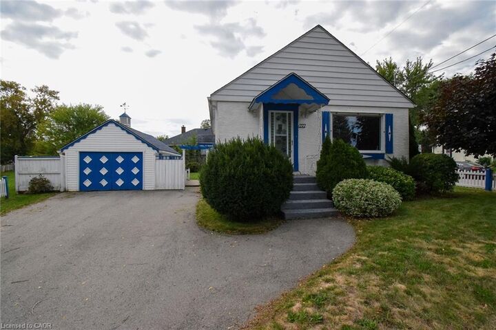 Property Photo:  272 Carlton Street  ON L2N 1B9 