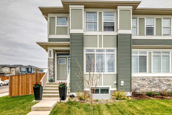 Property Photo:  332 Dawson Drive  AB T1X 2R3 