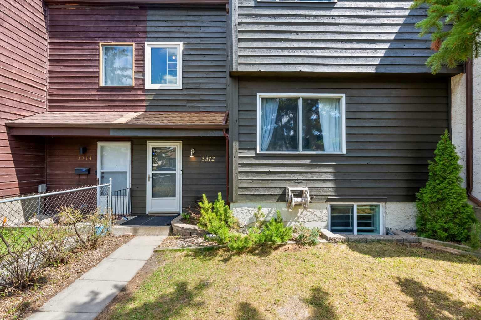 Property Photo:  3312 56 Street NE  AB T2Y 3W1 