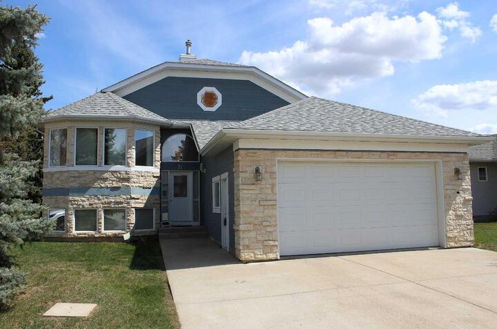 Property Photo:  71 Park Place W  AB T1R 1G6 