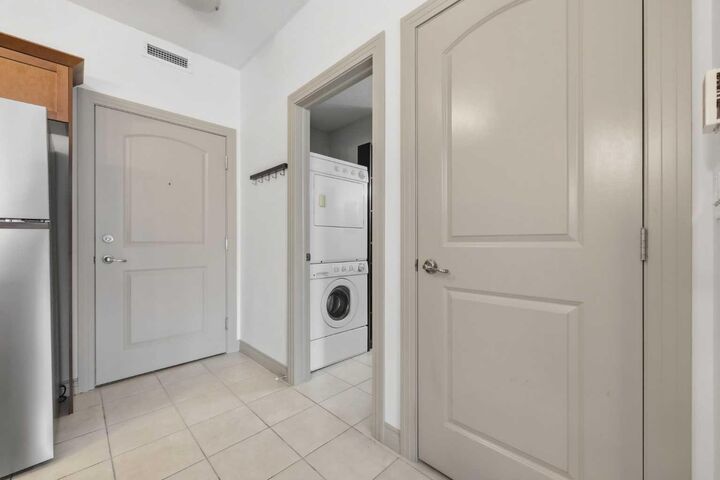 Property Photo:  70 Royal Oak Plaza NW 306  AB T3G 0C6 