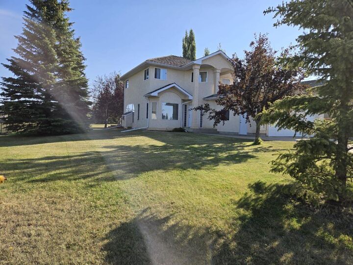 Property Photo:  9316 Wedgewood Drive S  AB T8W 2G5 
