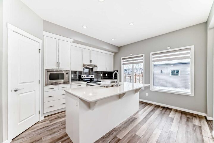 Property Photo:  148 Howse Avenue NE  AB T3P 0W1 