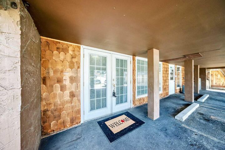 Property Photo:  117 38 Avenue SW 300  AB T2S 0V4 