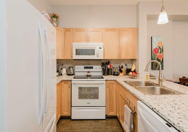 Property Photo:  12330 102 Street 315  AB T8V 0N4 