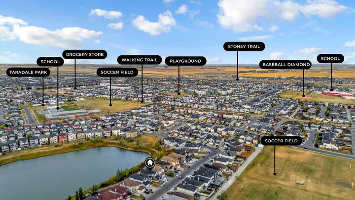 Property Photo:  300 Taracove Estate Drive NE  AB T3J 4R5 