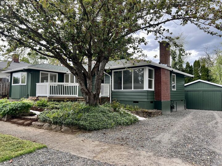 Property Photo: 4789 SE Ada Ln OR 97222
