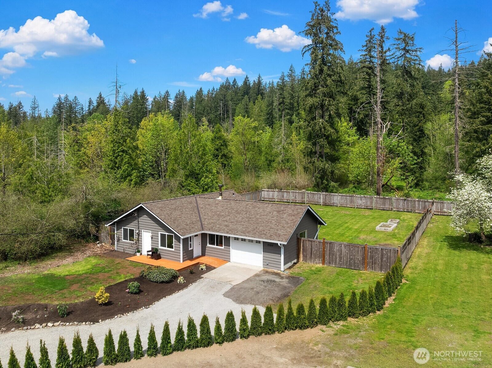 Property Photo: 21610 SE May Valley Road WA 98027