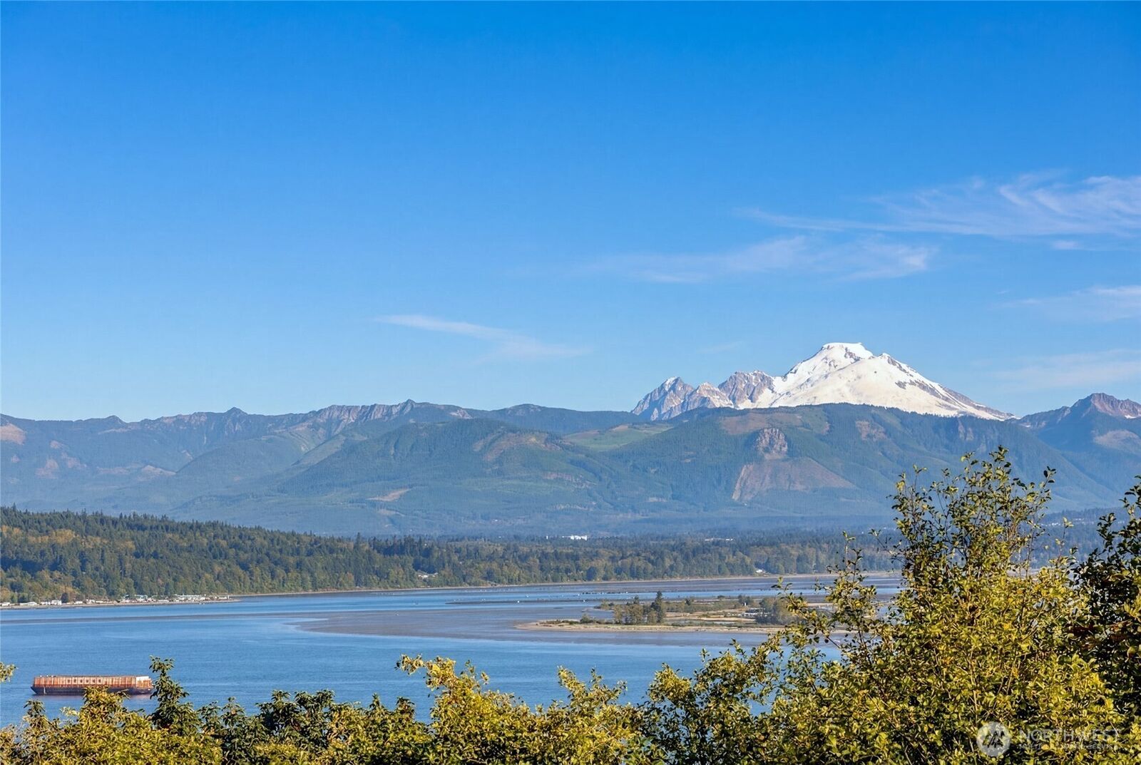 Property Photo:  4911  Harbor Lane  WA 98203 