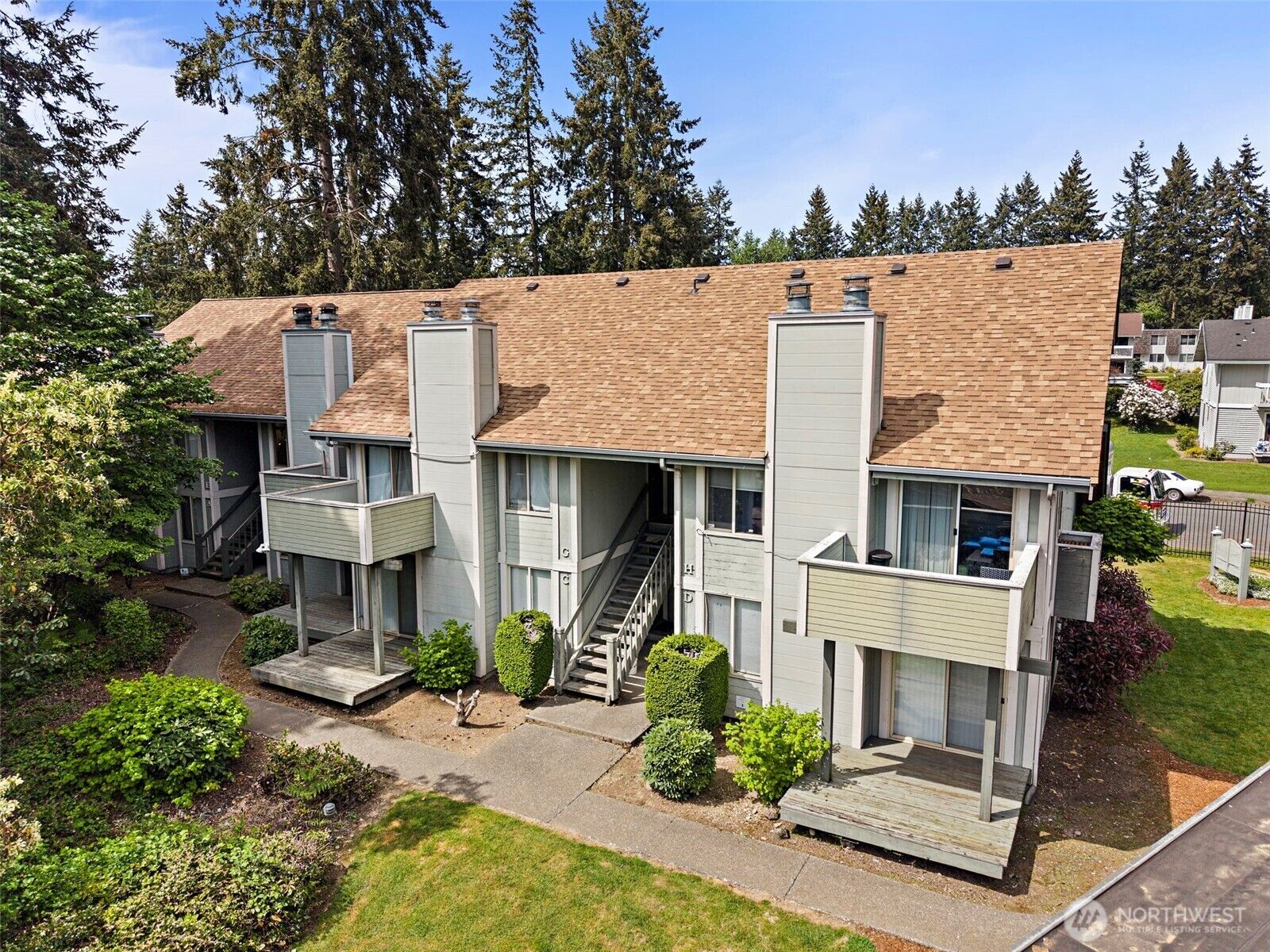 Property Photo:  111 S 340th Street Unit F  WA 98003 