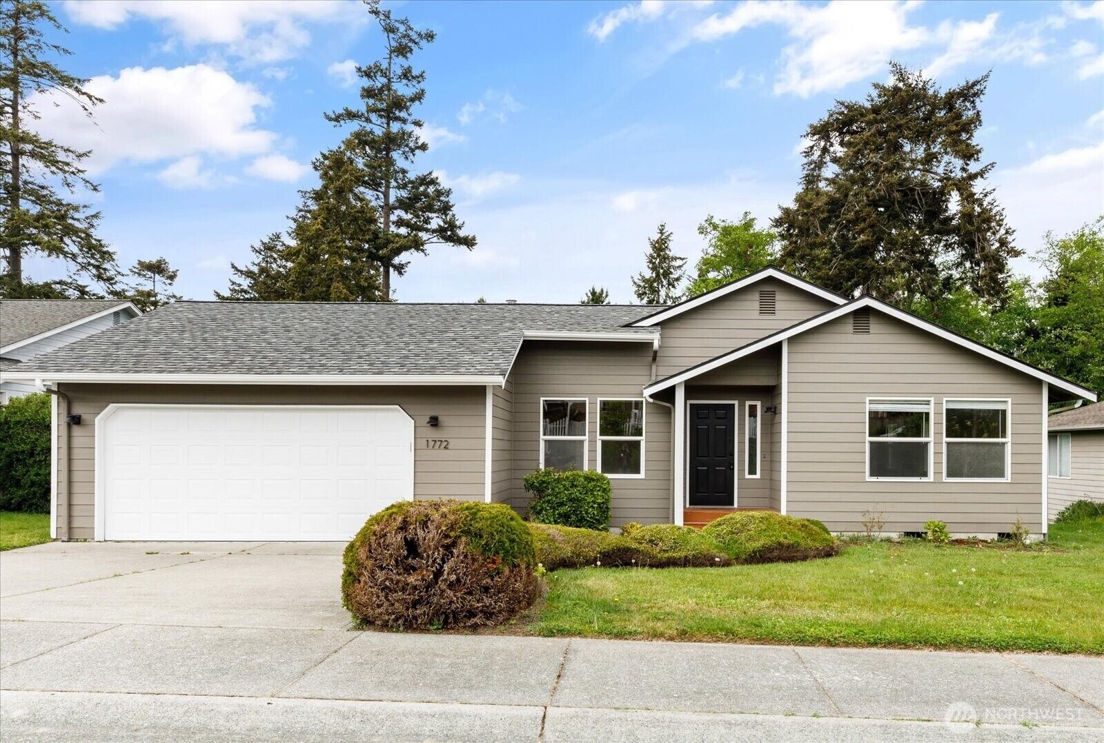 Property Photo:  1772 SW 16th Avenue  WA 98277 
