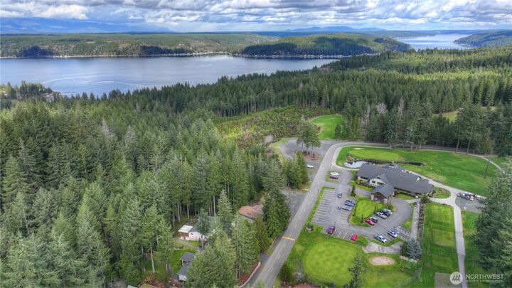 Property Photo:  21 E Eastwood Lane  WA 98592 